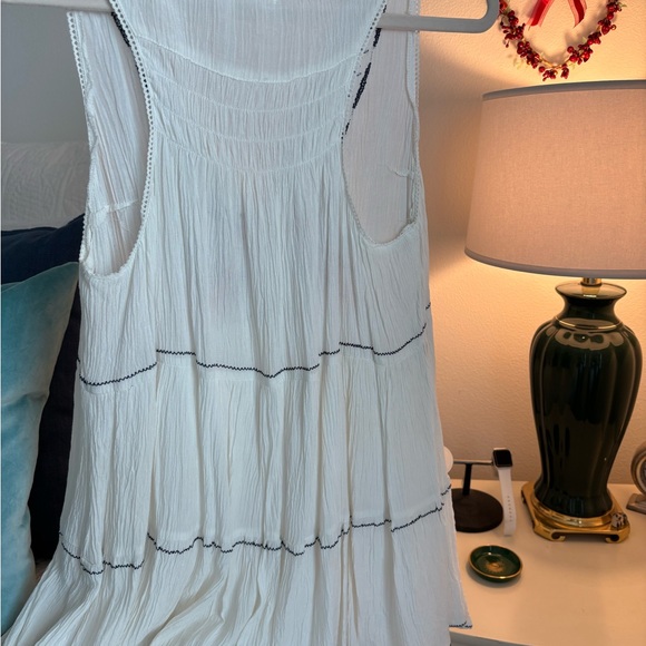 Anthropologie White Boho Embroidered Tunic Top Size Large - Picture 2 of 10